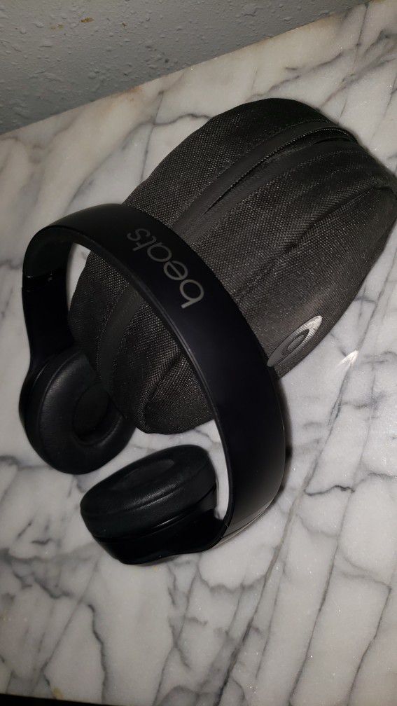 Beats Solo3 Wireless Headphones

