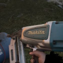 Makita nail gun