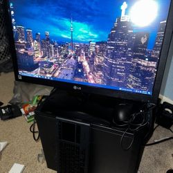 GATEWAY WIFI DESKTOP WITH MONITOR / KEYBOARD (FULL SET UP) 