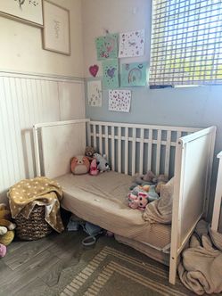 white solid crib toddler bed with mattress