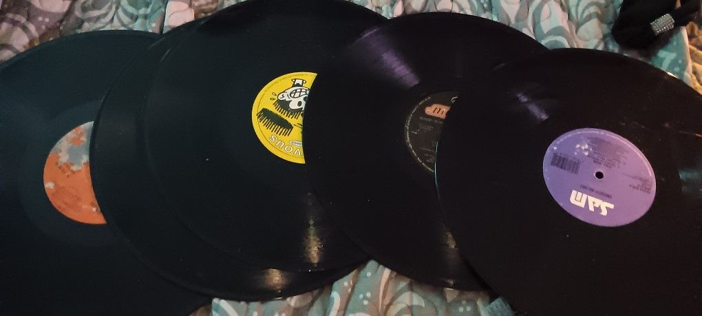 Various Vintage Artests ALBUMS. I HAVE ABOUT 75 TO 100