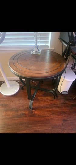 Round table