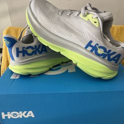 HOKA Women’s Size 7 Shoe 