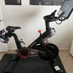 Peloton Bike