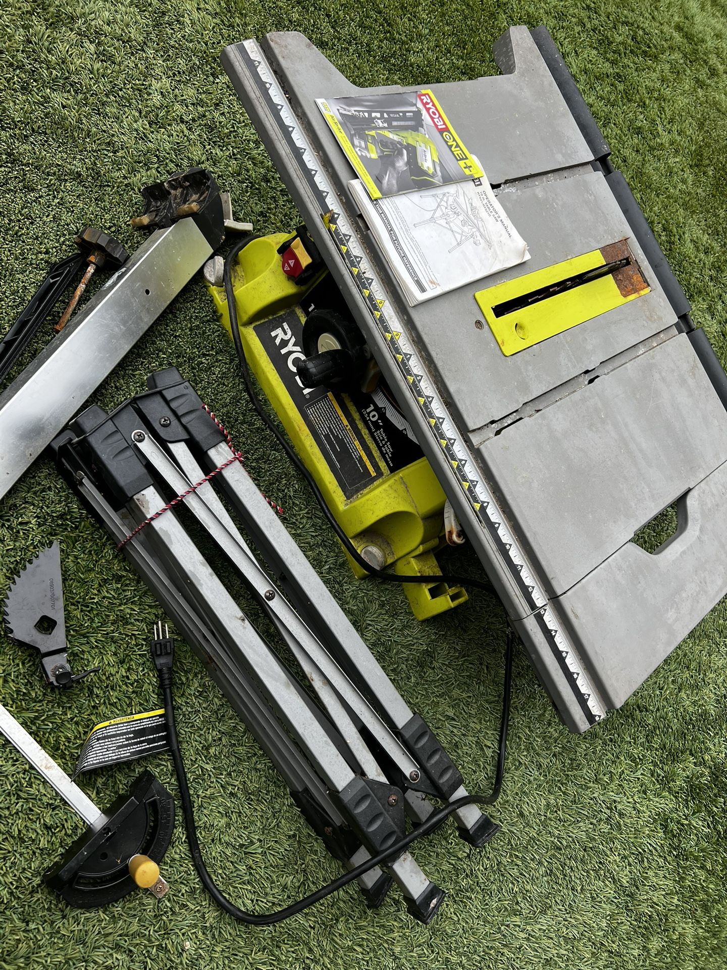 Ryobi 15 Amp 10 inches Table Saw