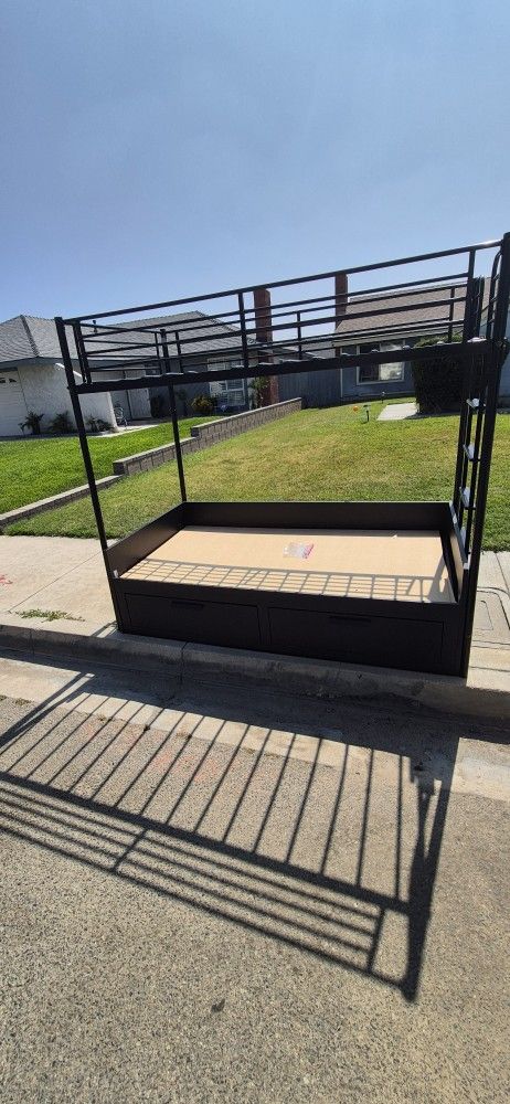 Twin Bunk Bed