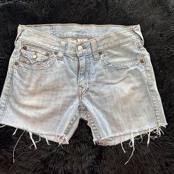True Religion Women’s Sunbleached Frayed Denim Jean Shorts Size 33