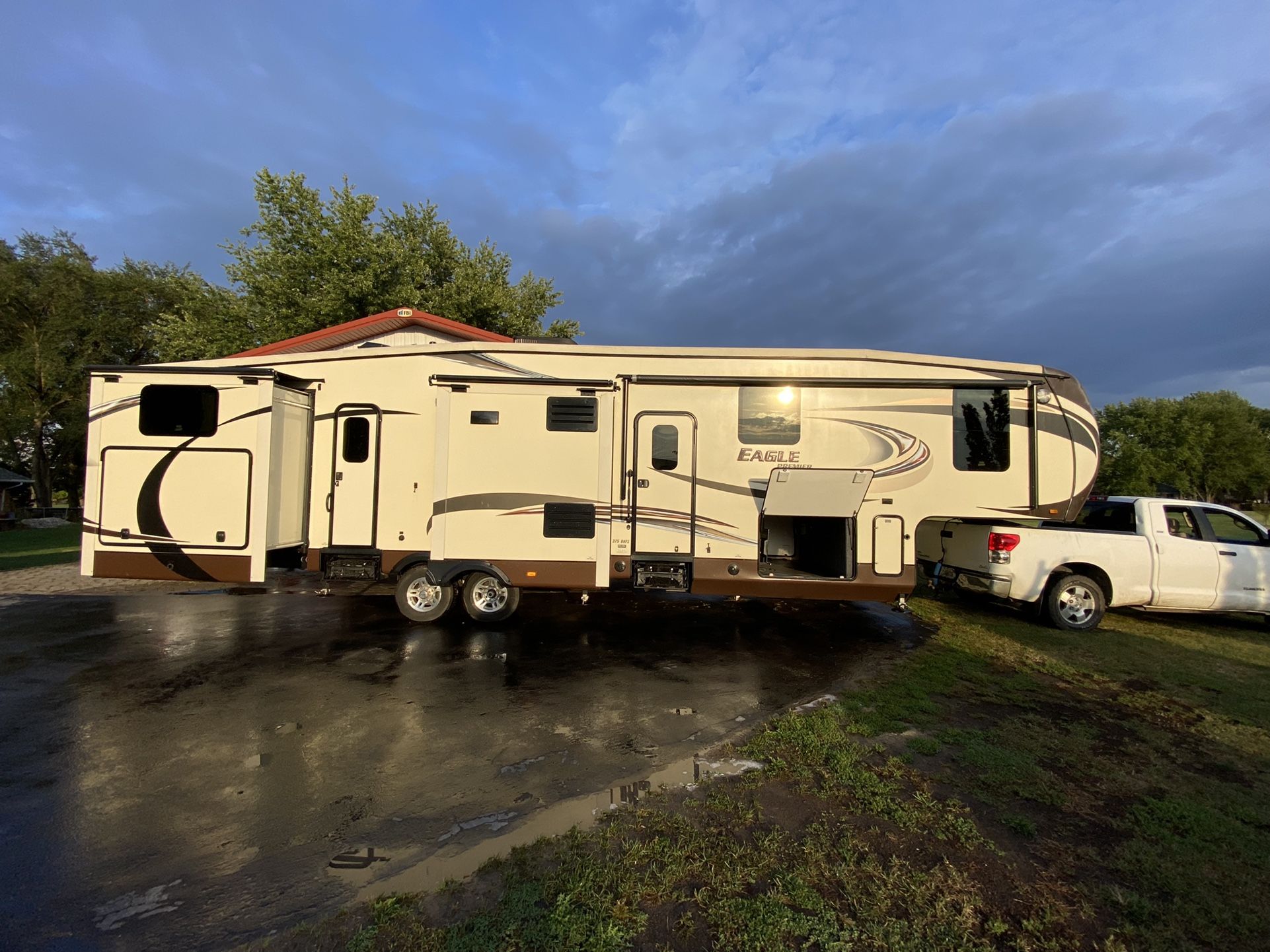 2015 JAYCO EAGLE PREMIER 37.5 5th Wheel Trailer 