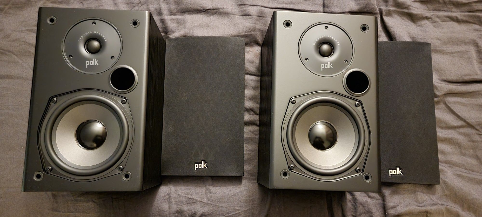 Polk T15 Bookshelf Speakers