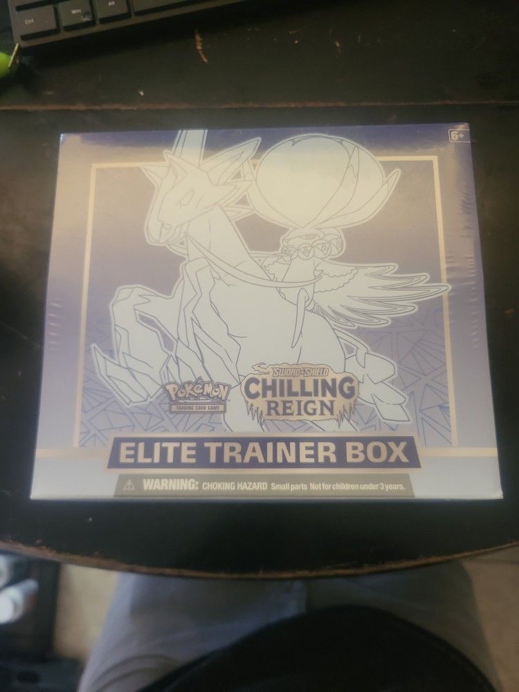 Chilling Reign Etb