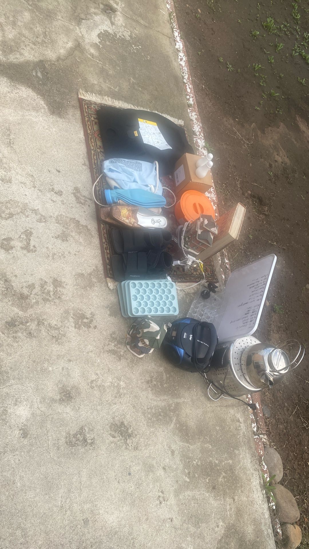 Free Stuf , Everything Must Go