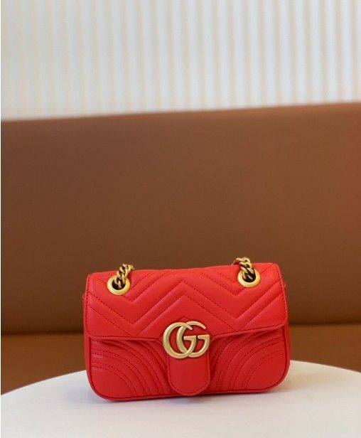 GG Marmont Quilted Leather Top Bag with Gold-Tone Logo Chain in Red for Women