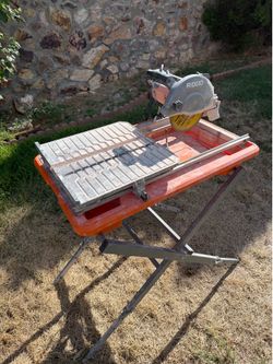 9 Amp 7 inch Rigid Wet Tile Saw with Stand