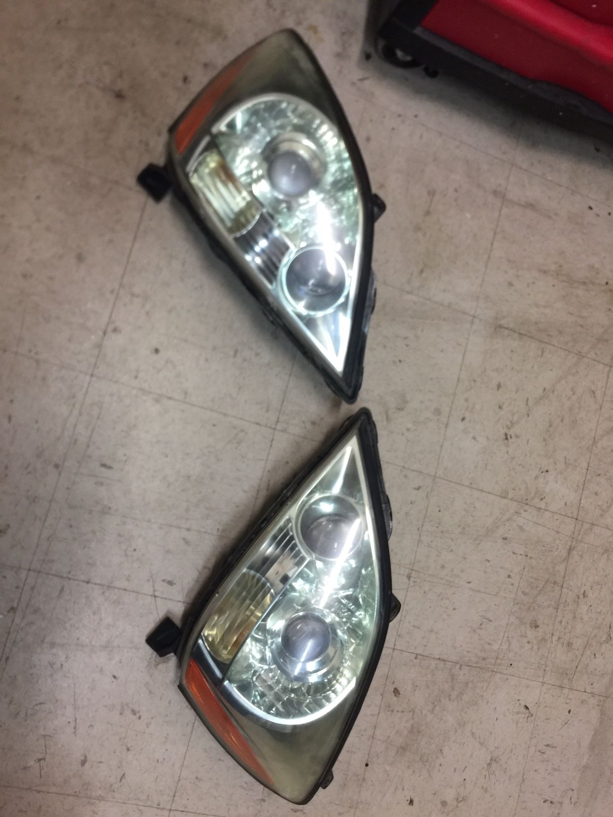 2007 Lexus GX 470 Used OEM Headlamp Assembly Pair