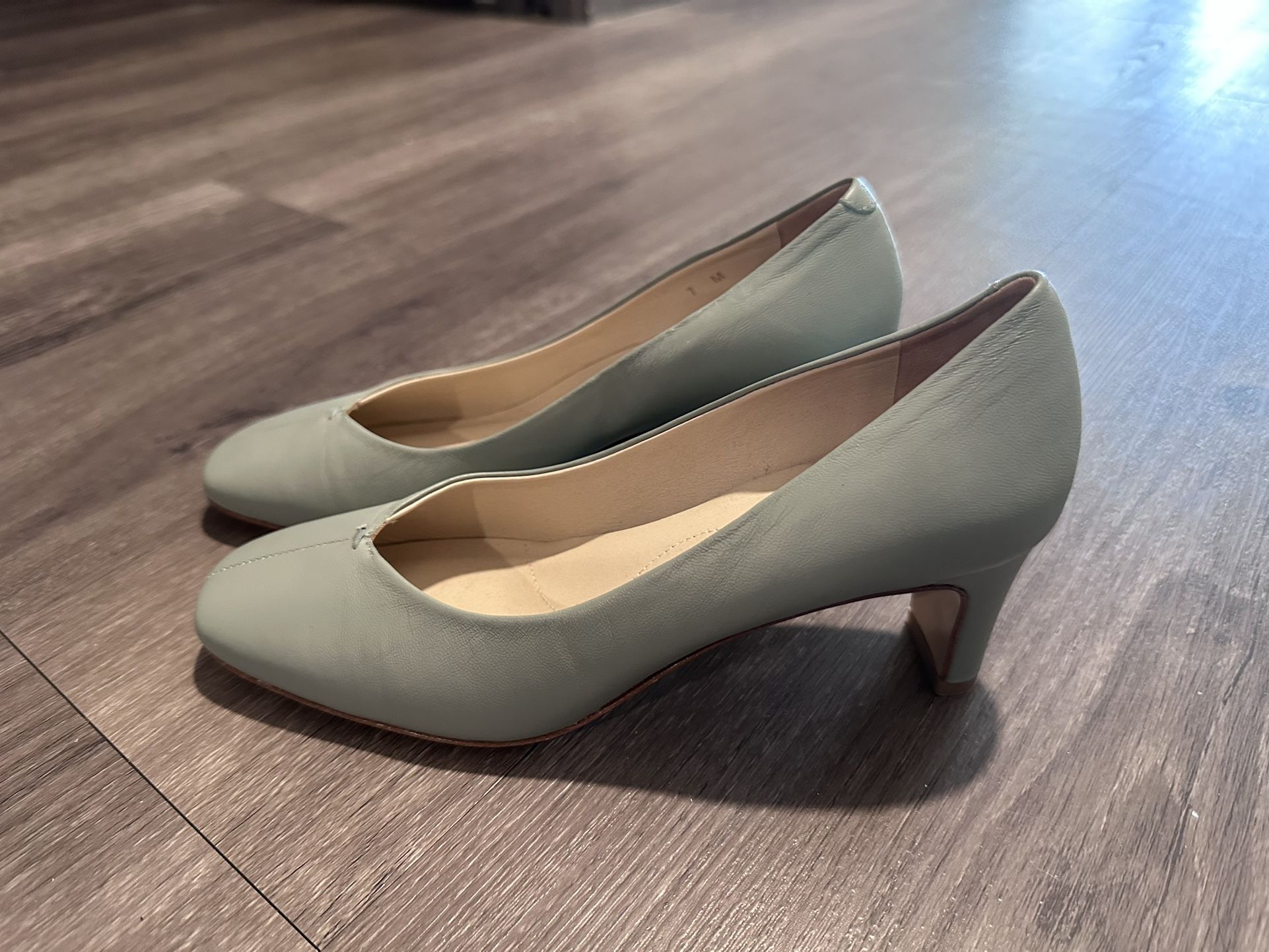 New Amalfi by Rangoni heel in mint green