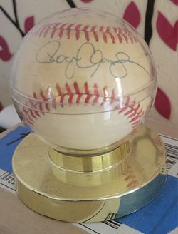 Roger Clemens SIGNED Baseball MLB Memorabilia