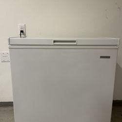 INSIGNIA FREEZER