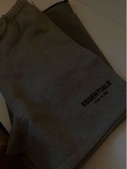 ESSENTIAL SHORTS