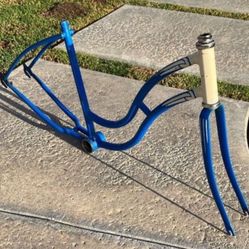 Vintage Schwinn, 24” Girls Balloon Frame Set, Original Paint, 50s Beach Cruiser, Killer Deal , 1st $25 Takes! Located In LaHabra Ca