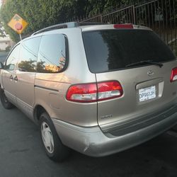 2003 Toyota Sienna