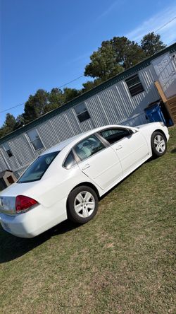 2010 impala brand new tires clean inside out