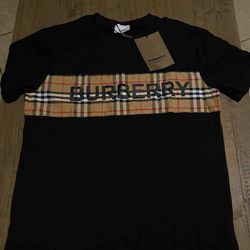 Burberry Shirt Got Size M,Left New With Tag And Bag
