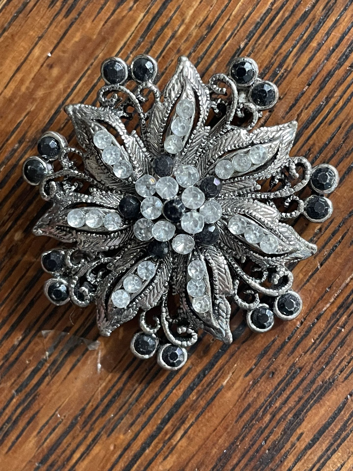 Vintage Rhinestone Floral Brooch Pin/Pendant Silver Black Clear 1 3/4"
