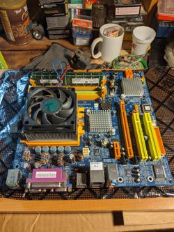 AMD Athlon 64 x2 4200+, BioStar TForce mATX, 2GB RAM