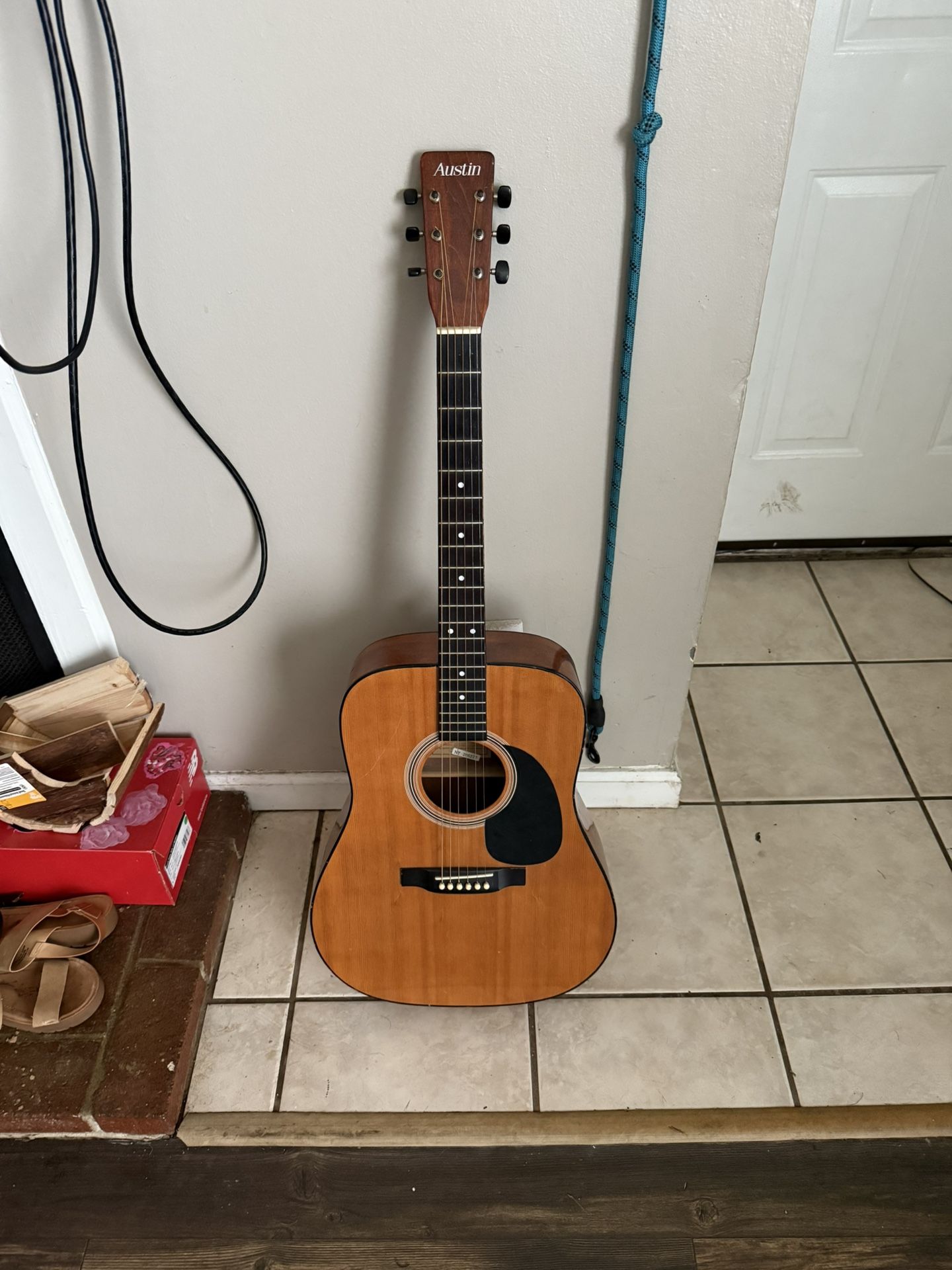 Austin AU311s Acoustic Guitar