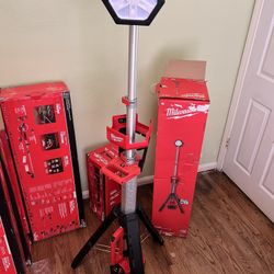 Milwaukee M18 Rocket Dual Power Tower Light LIKE NEW /TOOL ONLY