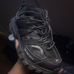 Balenciaga track size 41 worn twice
