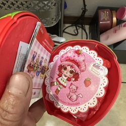 TREADE Cambio L.O.L. Surprise! Scented Limited Edition Strawberry     Por LOL Surprise Loves Care Bears GRUMPY