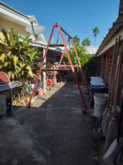 Metal A Frame/ Engine Puller