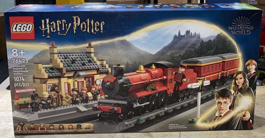 LEGO Harry Potter Hogwarts Express & Hogsmeade Station
