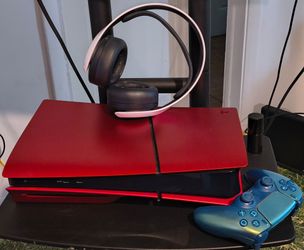 PS5 slim disc with controller and headset