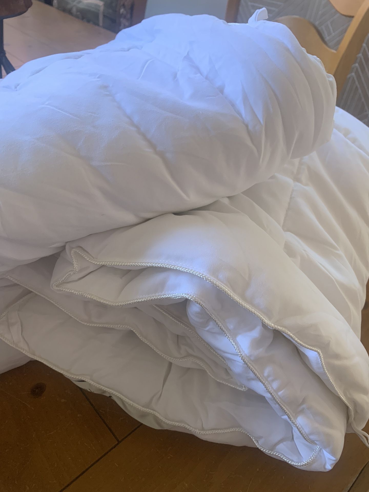 New Thick Soft Down Alternative Comforter F/Q High Quality