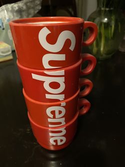 Supreme stacking cups 