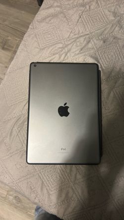 iPad Gen 9 with Magic Keyboard