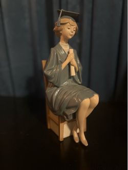 Llardo Graduate Statue