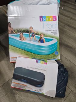 Large Intex Family Pool Center & Intex Pool Cover