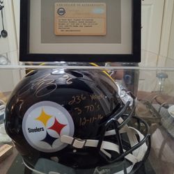 Levon Bell Sighned Inscribed  1 Of 26 Helmet In Display Case With Certificate Of Authenticity