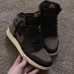 Mocha Jordan 1's