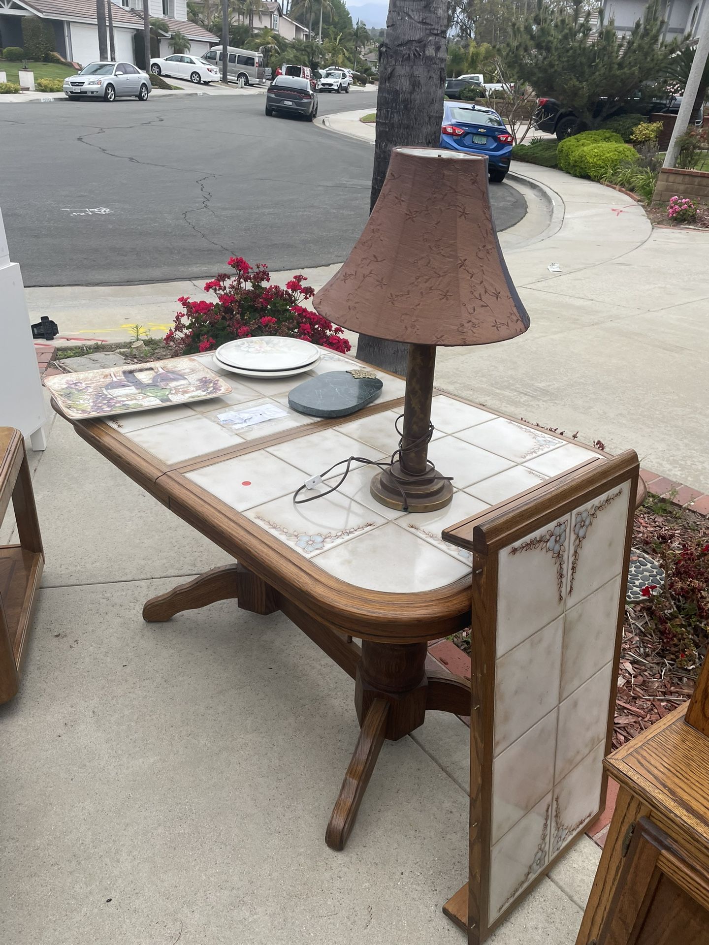 Dining Table/Kitchen Table
