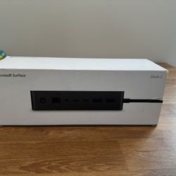 Microsoft Surface Dock 2