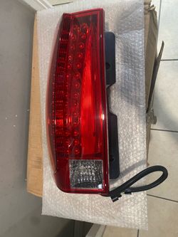 2007-2014 Cadillac Escalade ESV  left tail light
