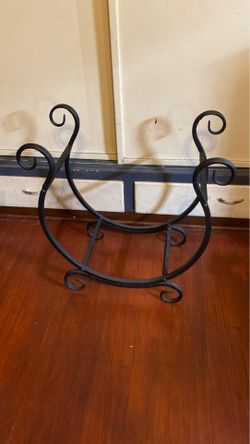 Fireplace log holder