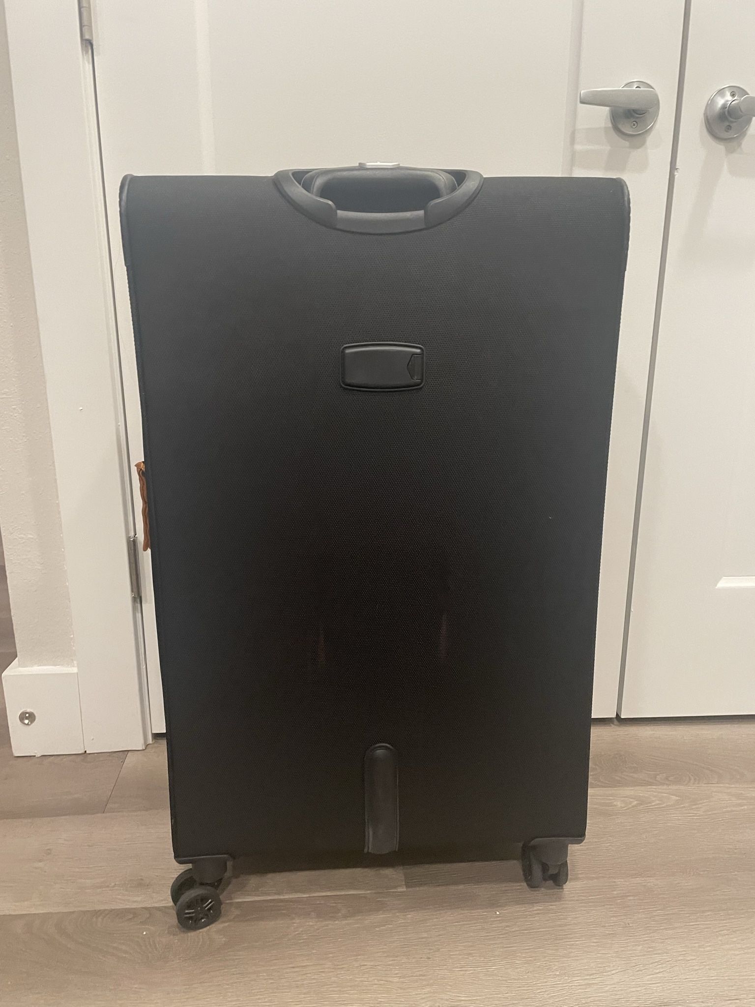 Samsonite Large Suitcase