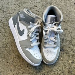 Grey Jordan 1 Mid Size 5.5y