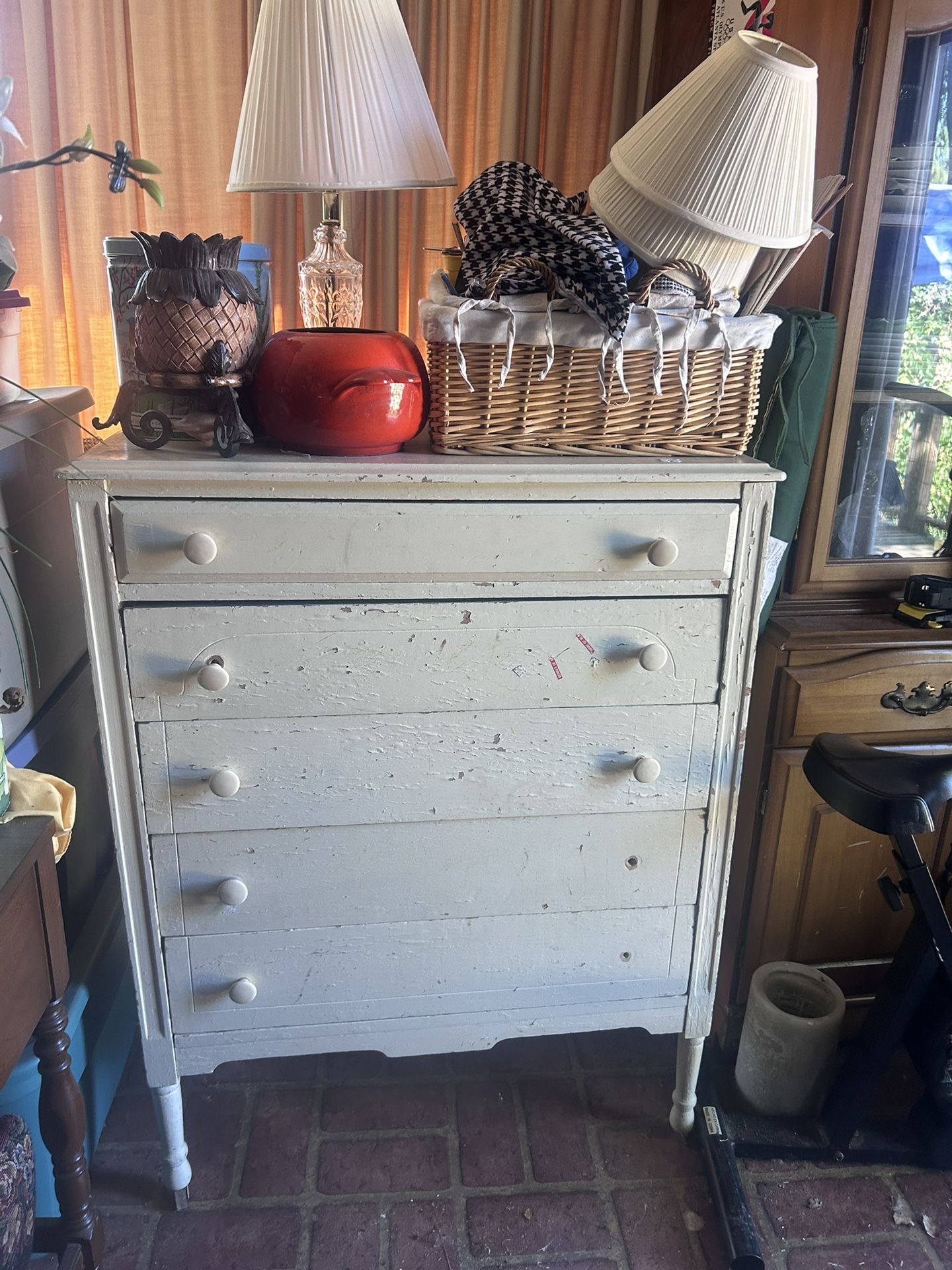 Rolling Vintage Chest Of Drawers K