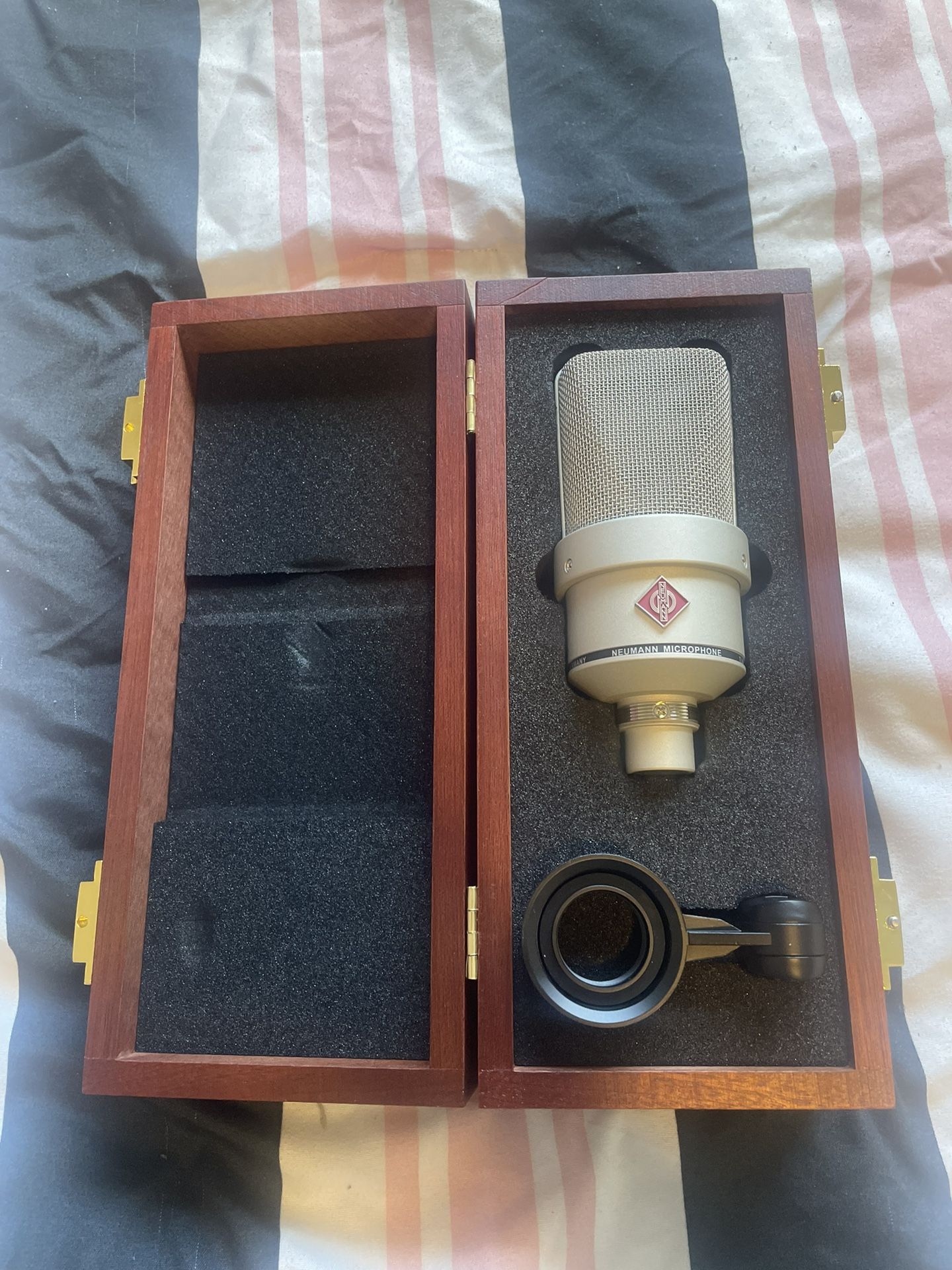 Neumann Tlm 103